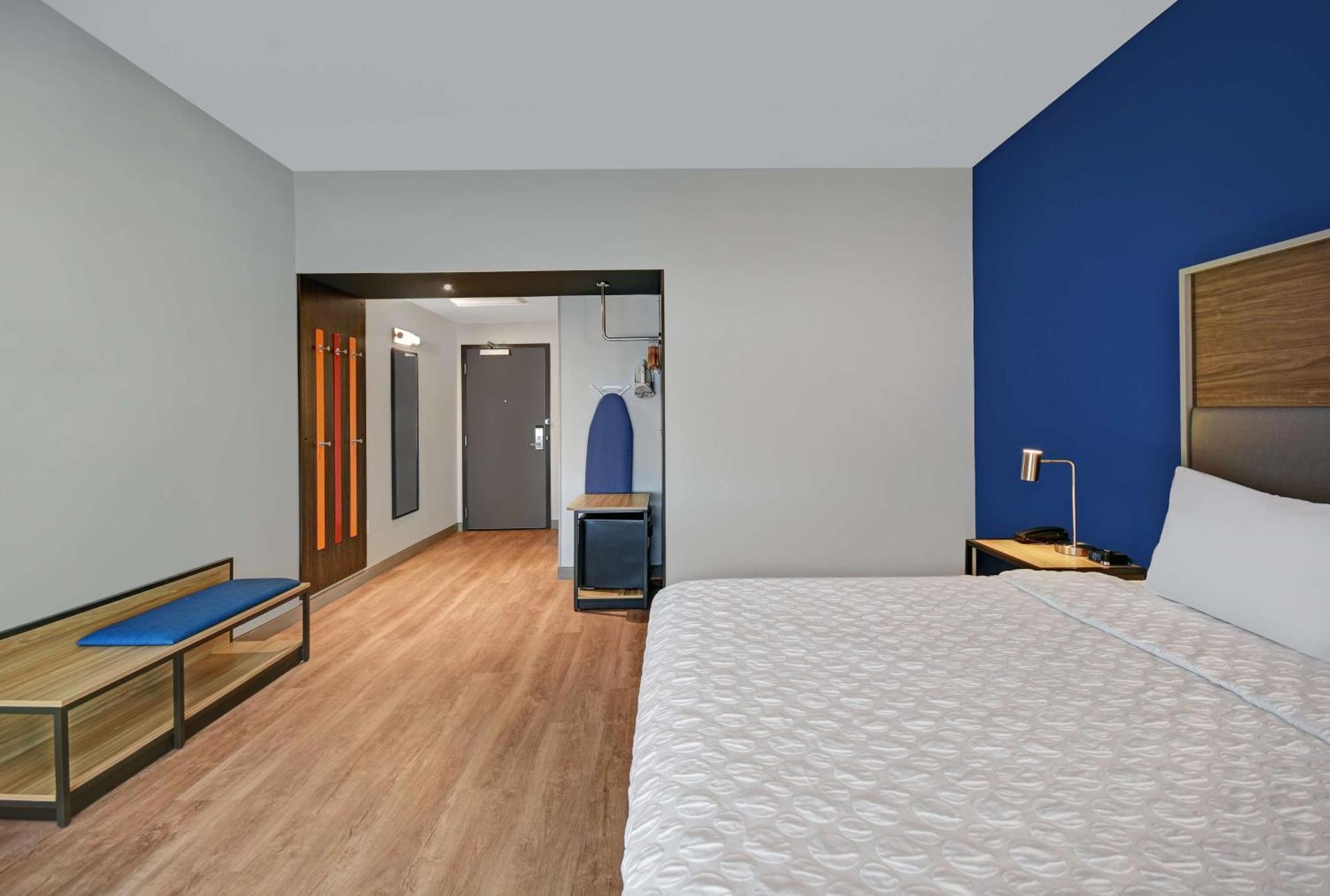 Tru By Hilton Troy Detroit, Mi Hotel Exterior photo
